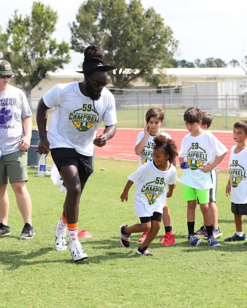 Meet De'Vondre Campbell at a Game & Take Home His Signed Jersey
