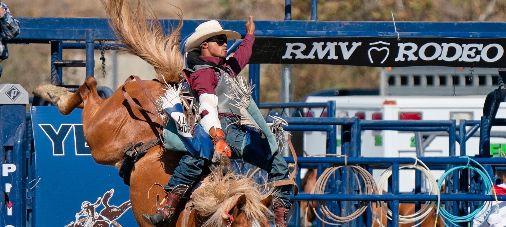 トップス 2025S/S YEAH RIGHT!! Win Zach Top's Trip to Vegas for the National Finals Rodeo